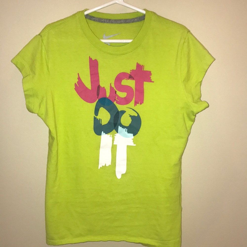 Girls Nike Tee